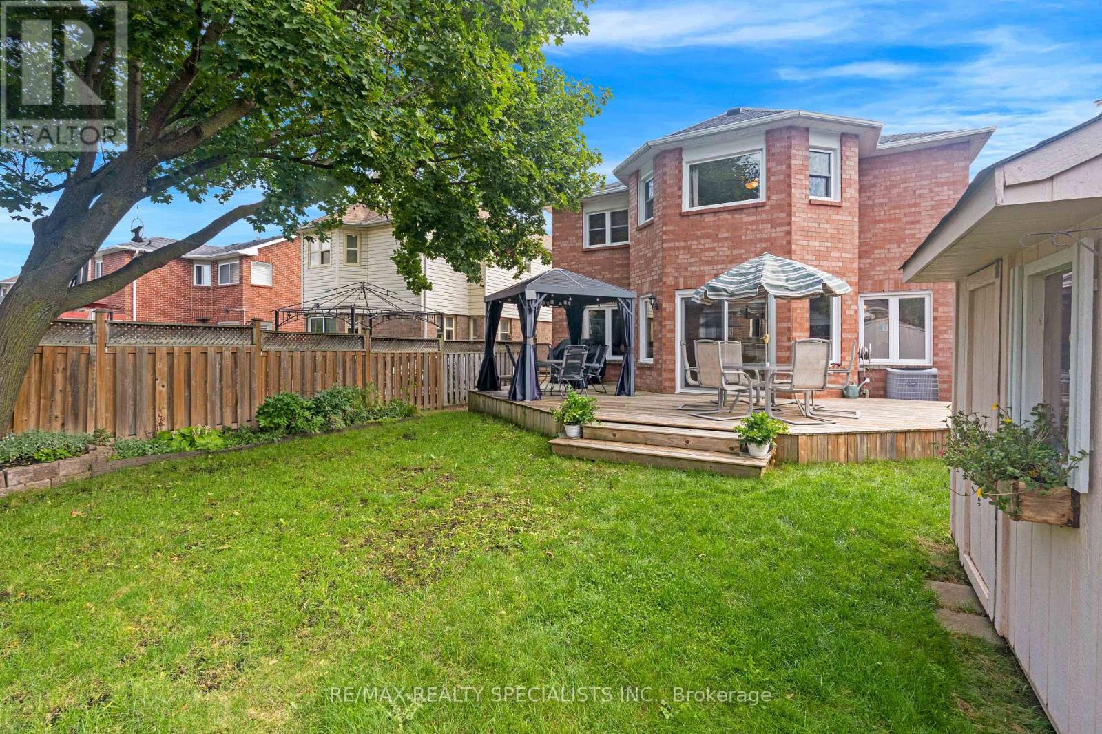 20 MCCULLOUGH CRESCENT - 37