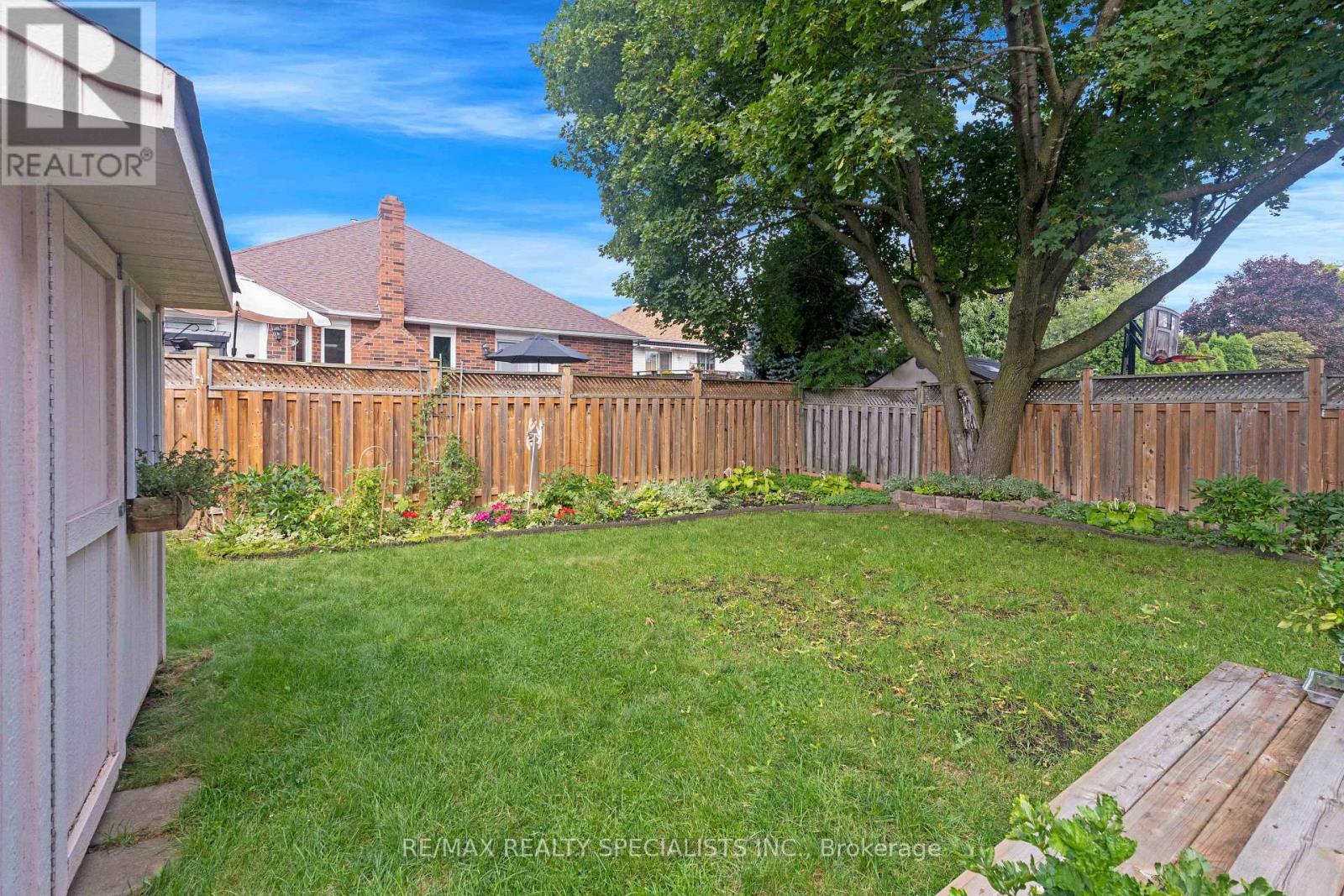 20 MCCULLOUGH CRESCENT - 40