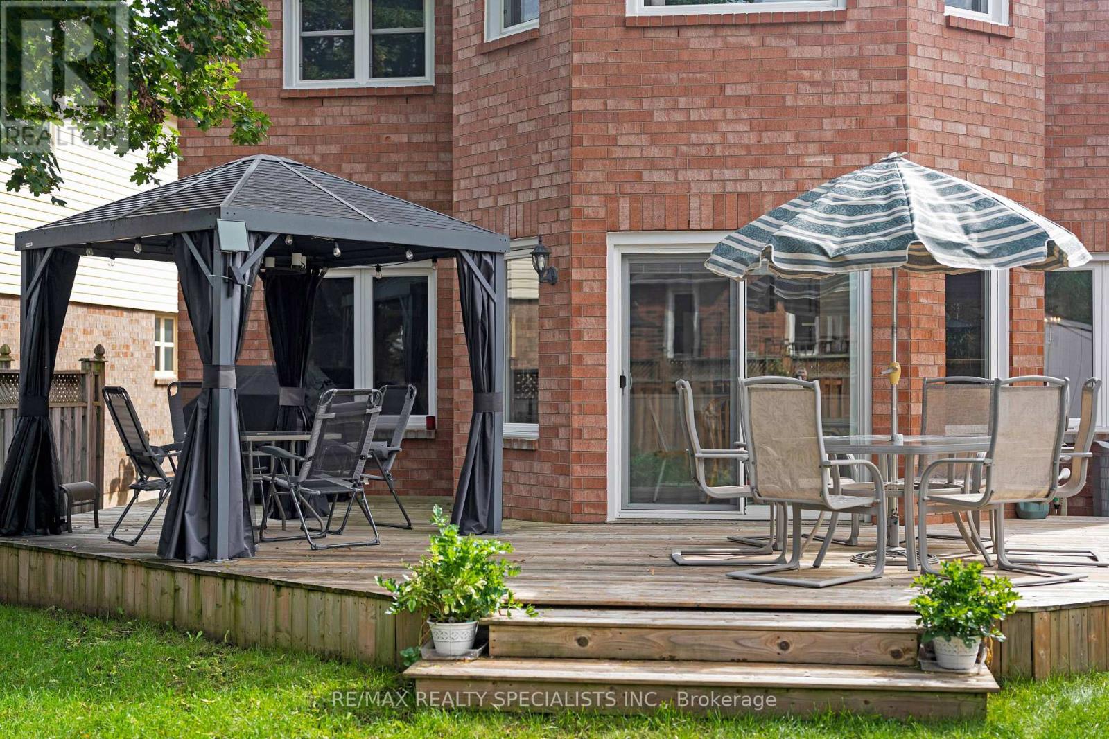 20 MCCULLOUGH CRESCENT - 41