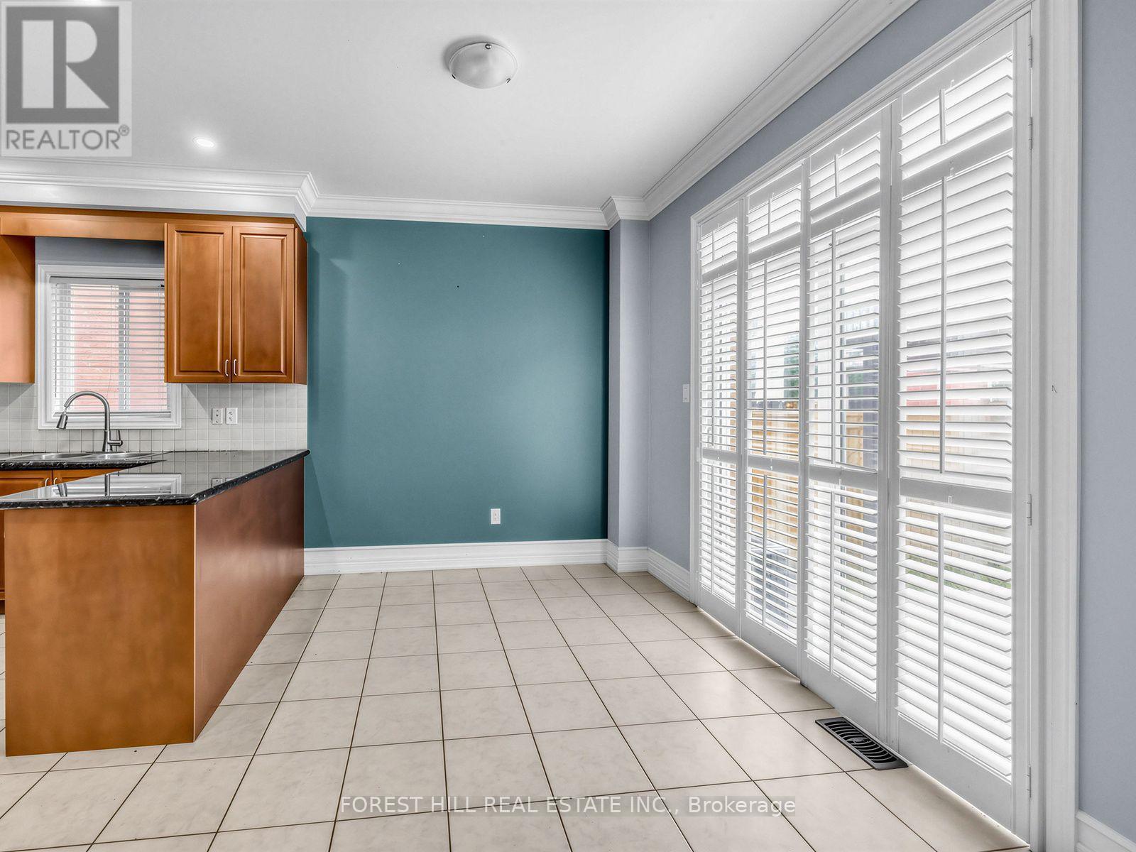 112 STONEYLAKE AVENUE - 11