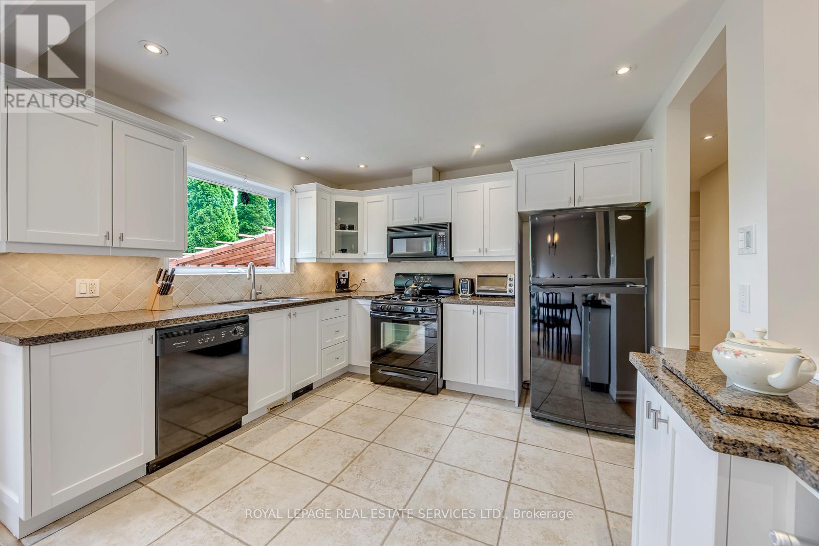 1607 EWALD ROAD - 9