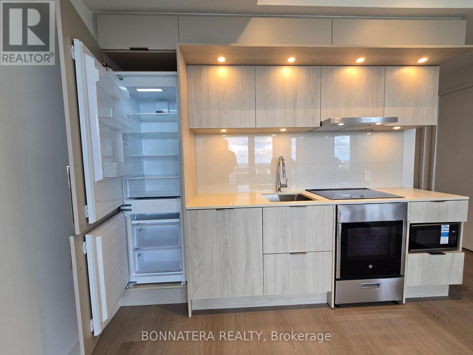 5704 - 448 BURNHAMTHORPE ROAD W, Mississauga (City Centre) — photo 9