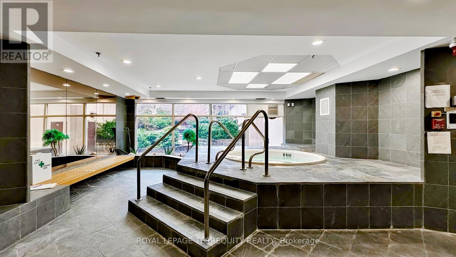211 - 20 CHERRYTREE DRIVE, Brampton (Fletcher's Creek South) — photo 6