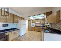61 Centre Street S, Brampton, ON L6W2X7 Photo 12