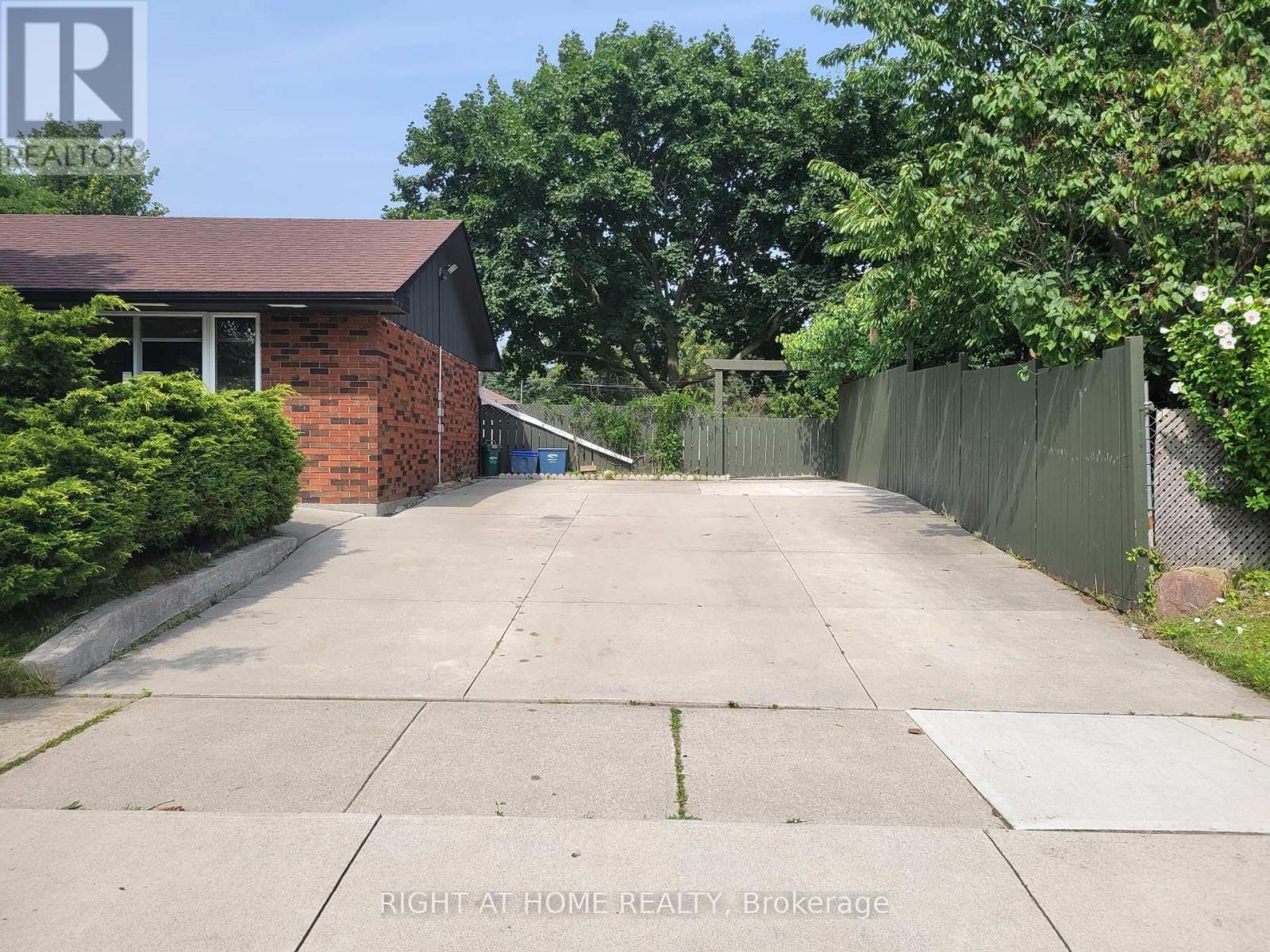 1411 CHARLES DRIVE, Burlington (Mountainside) — photo 4