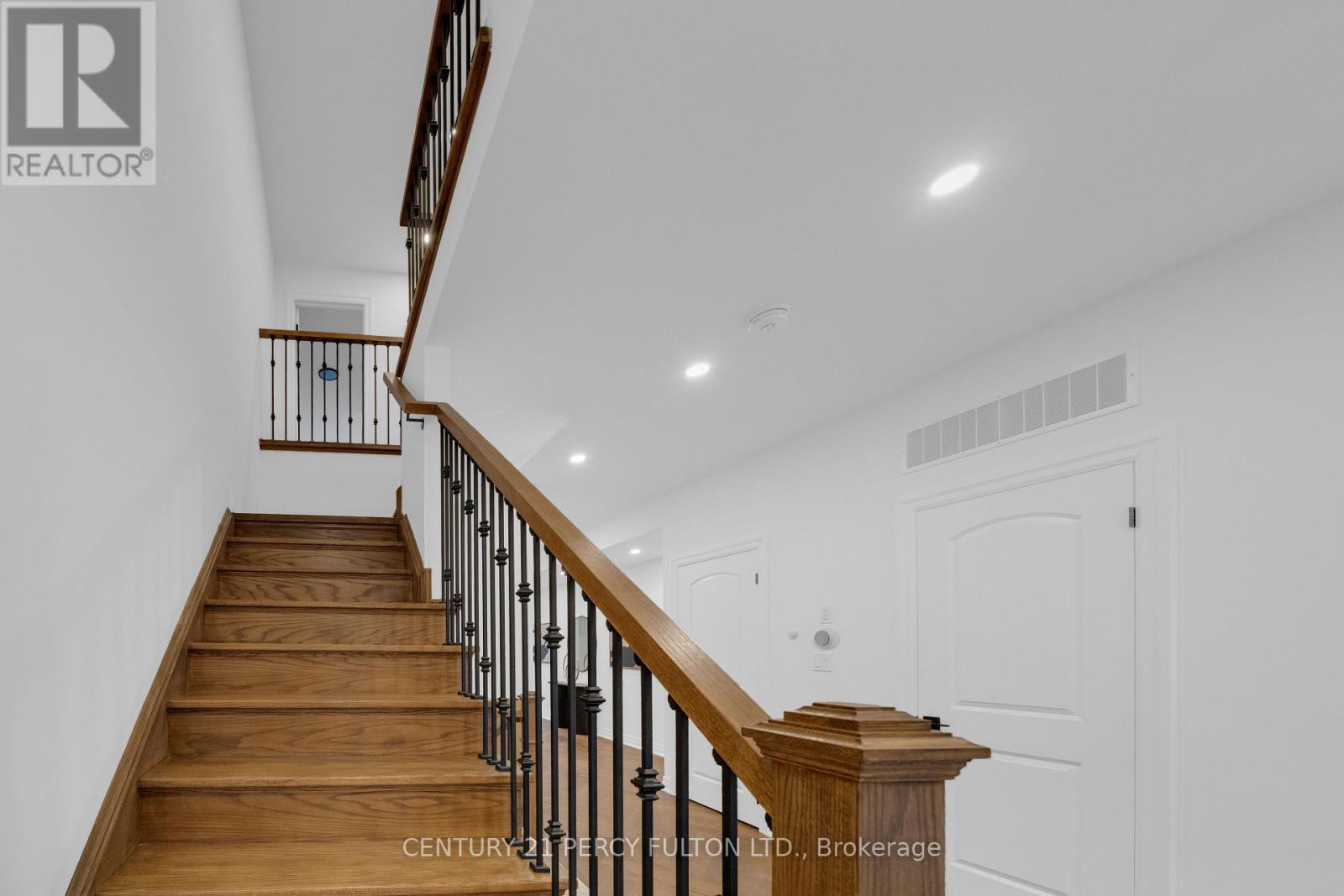 #5 6635 CLOCK COURT - 21