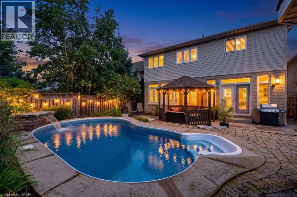 123 MOORLAND Crescent, Ancaster — photo 2