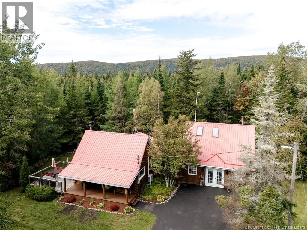 672 Lakefield Road - 45