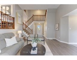 Living room - 28 Roth Avenue, Wilmot, ON N3A4K8 Photo 8
