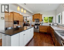 2835 Olympic Rd, Qualicum Beach, BC V9K2L8 Photo 30