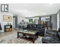 1890 15th Ave, Campbell River, BC V9W4J9 Photo 8