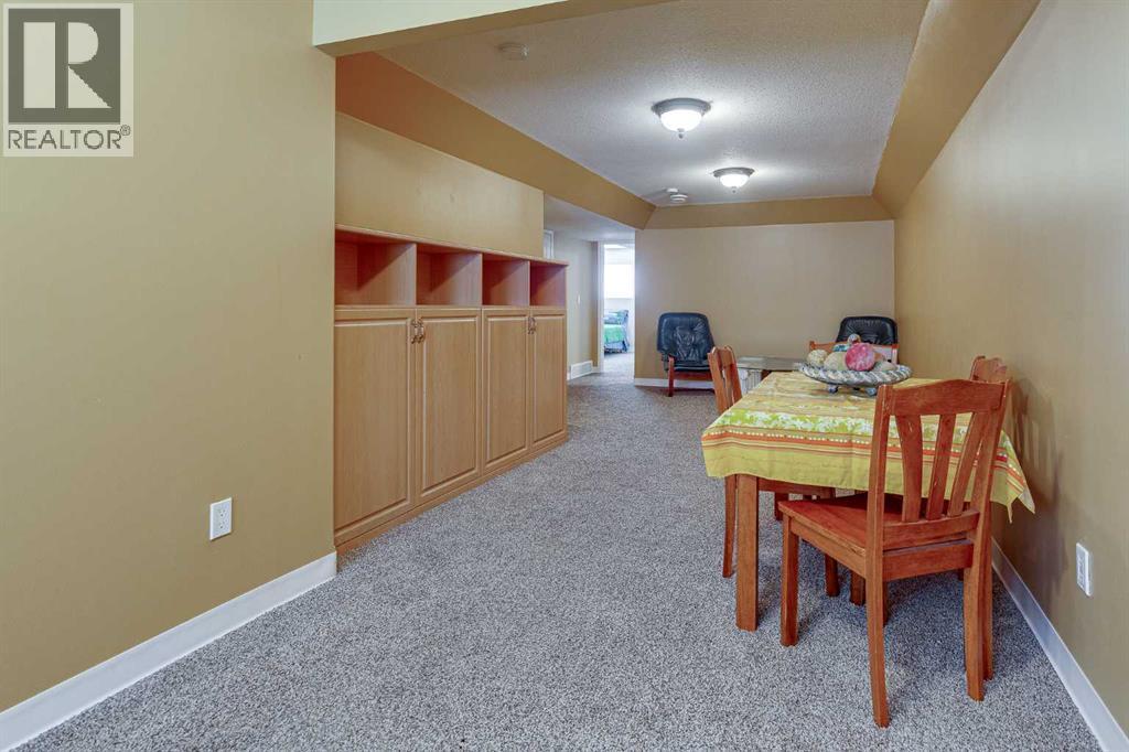 Listing photo – 4 Ing Close, Red Deer