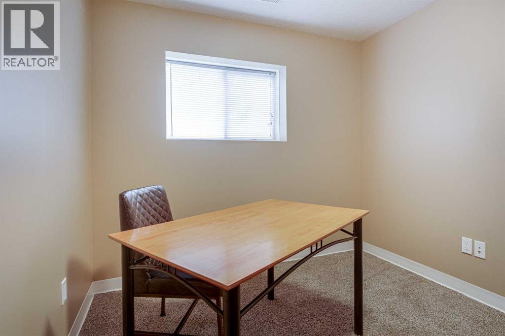 Listing photo – 4 Ing Close, Red Deer