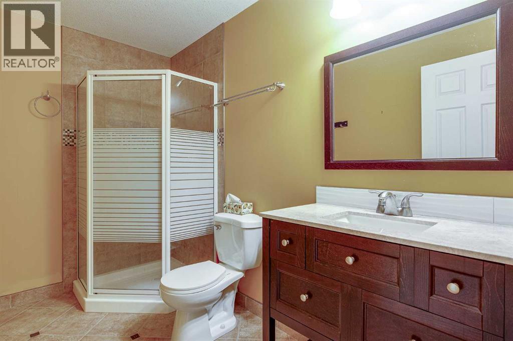 Listing photo – 4 Ing Close, Red Deer