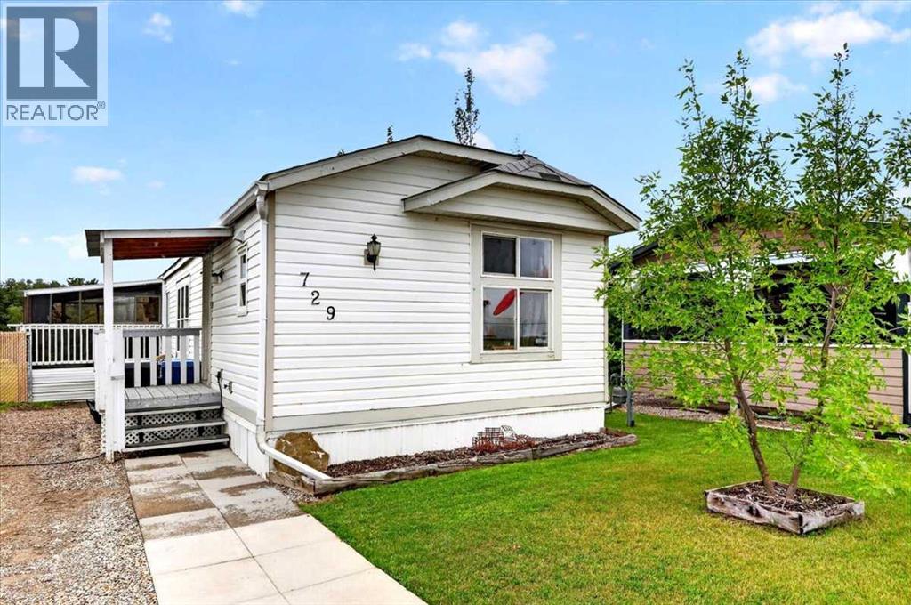 729 Highfield Drive, Carstairs, Alberta, T0M0N0