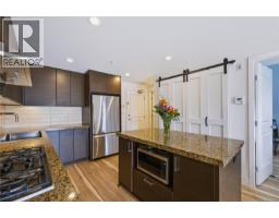 706 1400 Lynburne Pl, Langford, BC V9B0E1 Photo 11