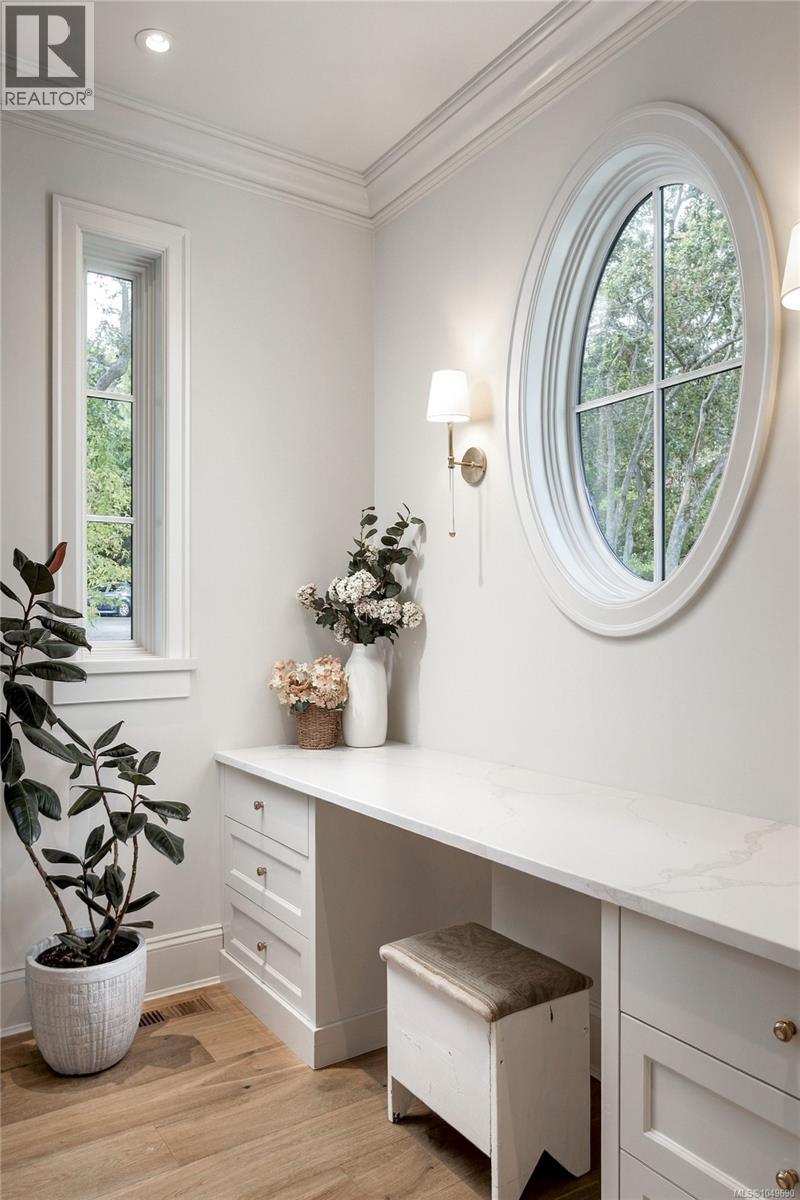 1307 Transit Rd - 31