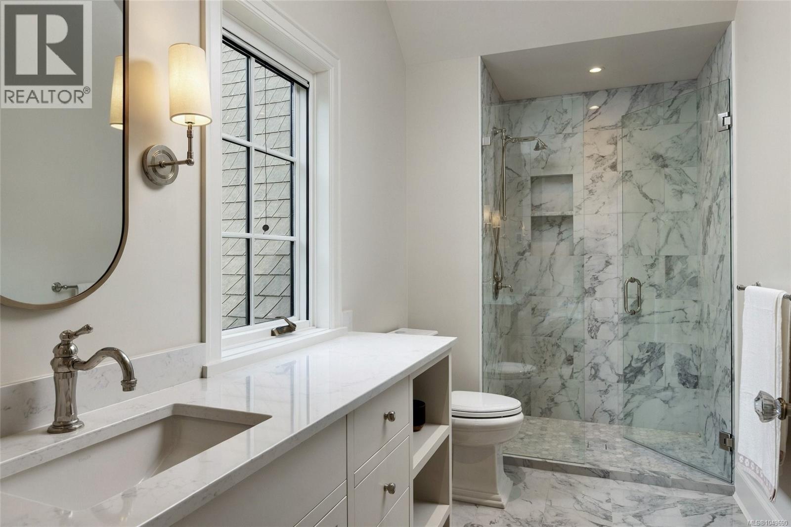  1307 Transit Road, Oak Bay