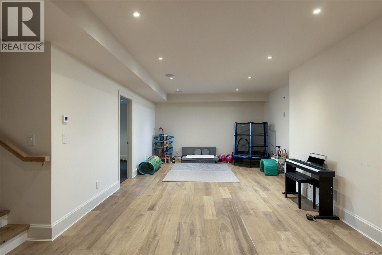 1307 Transit Rd - 42
