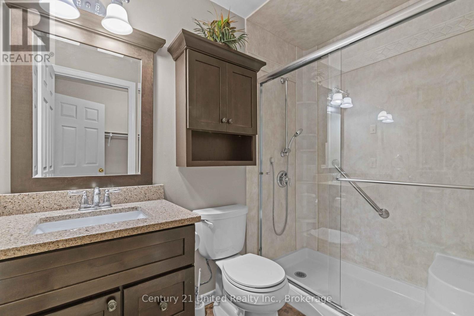 #10 36 CHAMPLAIN CRESCENT - 13