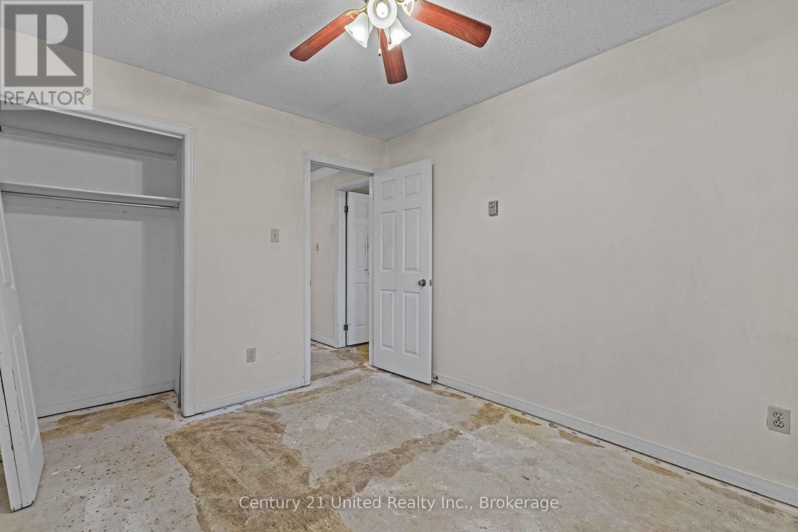 #10 36 CHAMPLAIN CRESCENT - 17