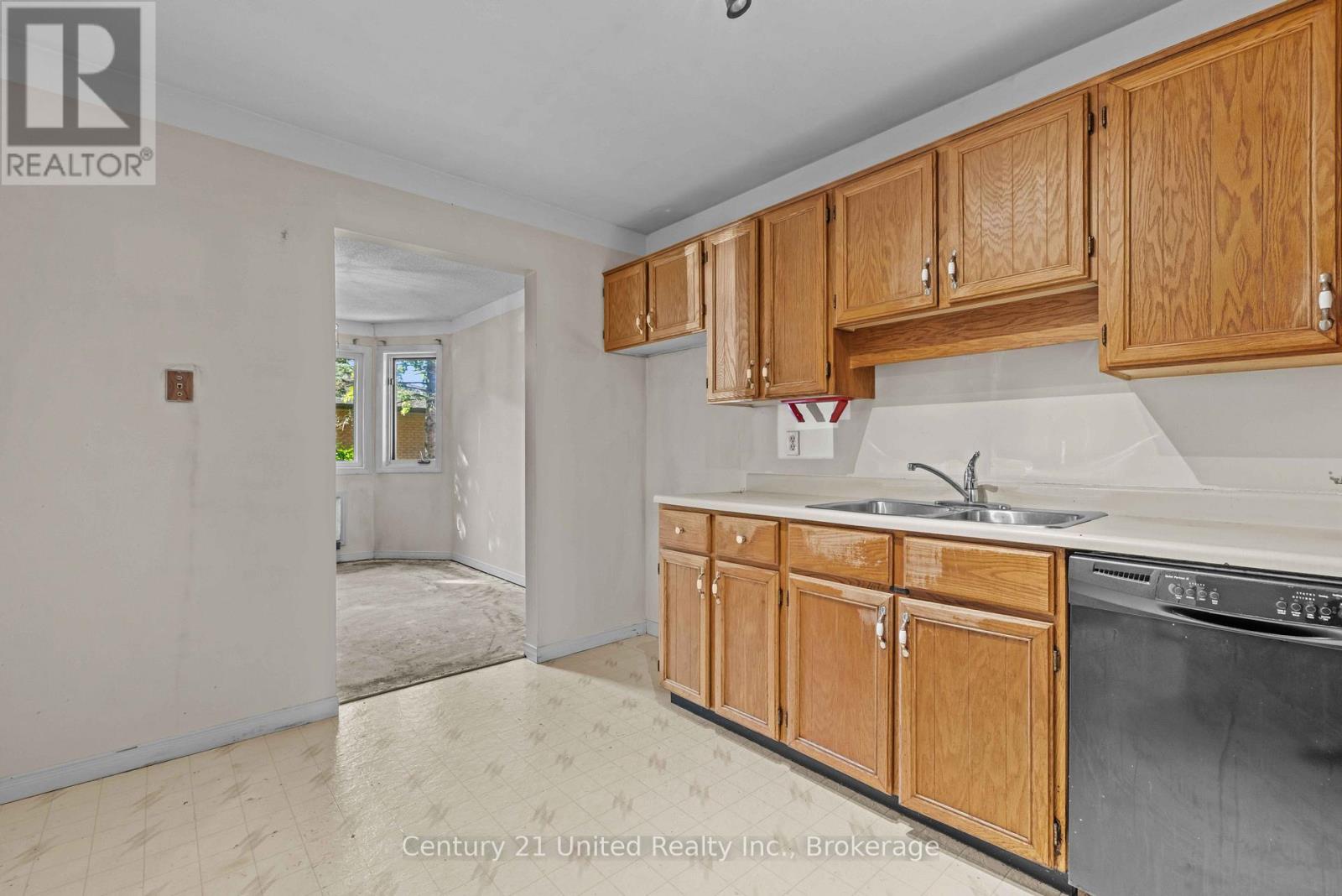 10 - 36 CHAMPLAIN CRESCENT, Peterborough (Northcrest Ward 5) — photo 7