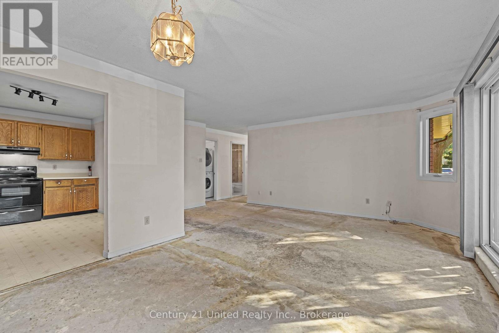 10 - 36 CHAMPLAIN CRESCENT, Peterborough (Northcrest Ward 5) — photo 9