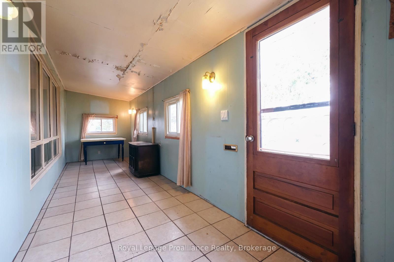 39 CENTRE STREET, Belleville (Belleville Ward) — photo 4