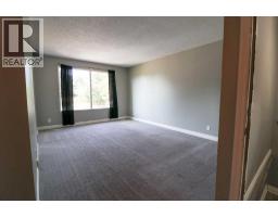 71 Laval Boulevard W - photo 4