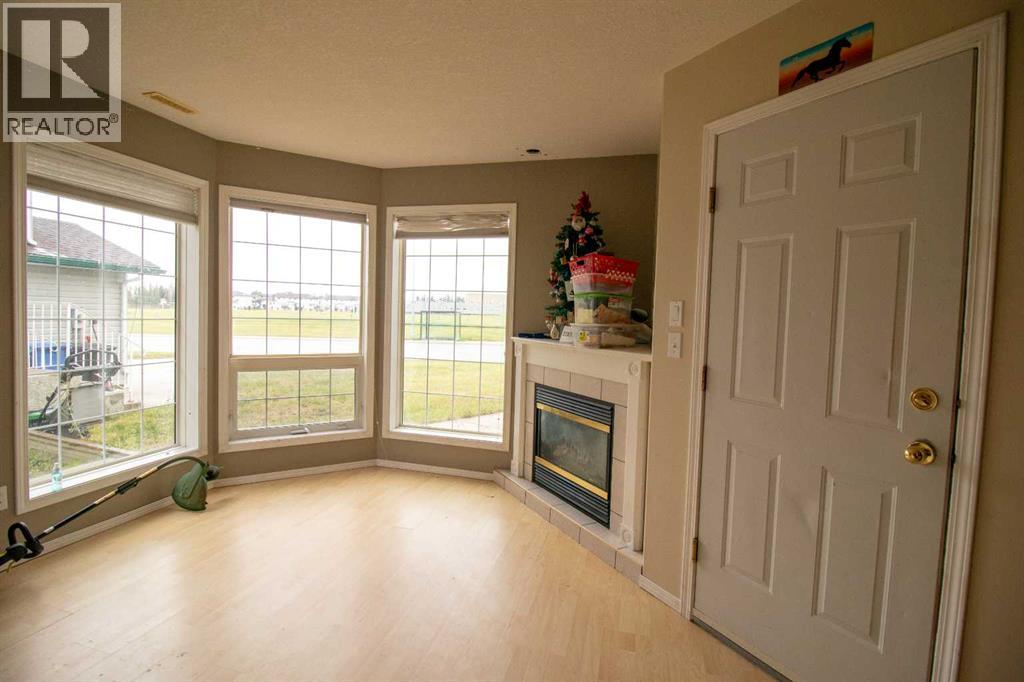 818 Red Crow Boulevard W - 28
