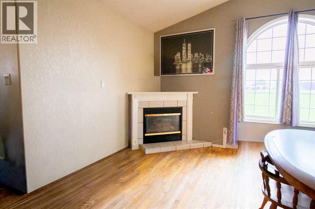 818 Red Crow Boulevard W - Image 8
