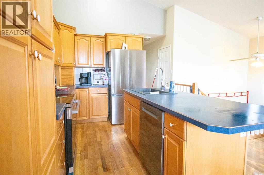 818 Red Crow Boulevard W - 10