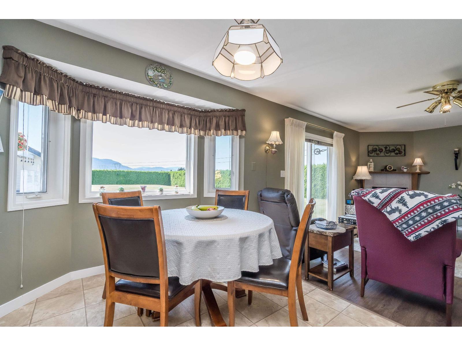 3 Bed, 3 Bath House for Sale in Abbotsford – 40406 NO. 3 ROAD, Abbotsford – MLS# R3166832 - Image 17