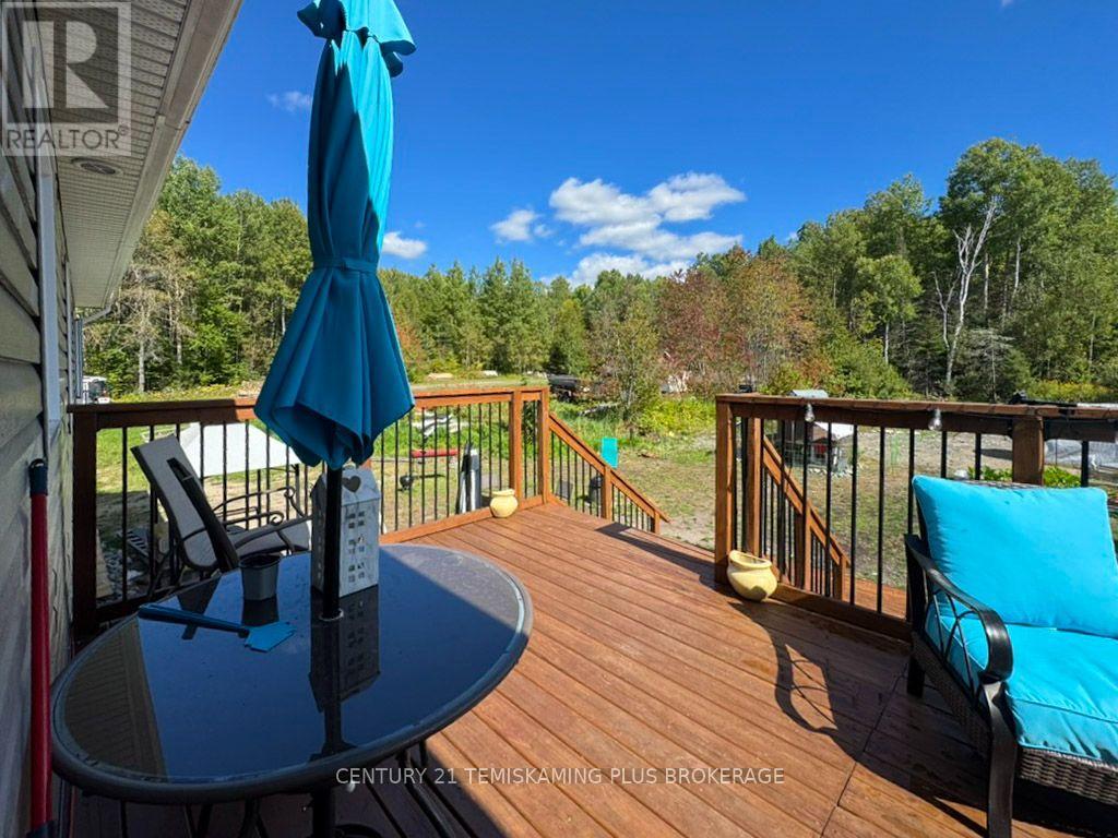 94 HILLVIEW STREET - 25