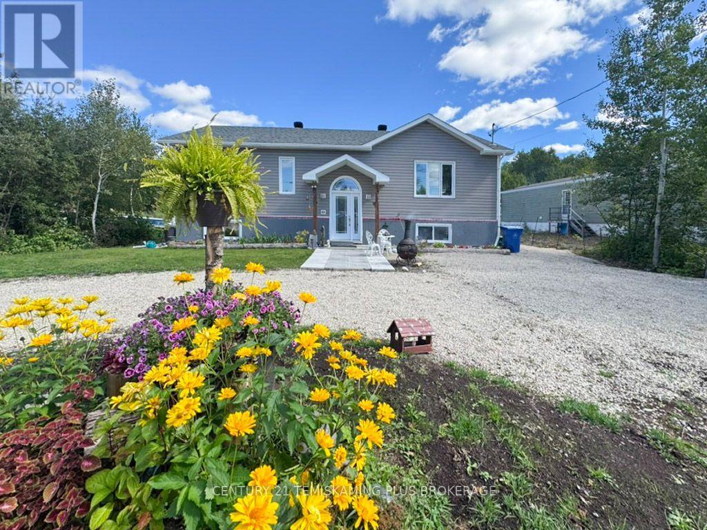 94 HILLVIEW STREET - Image 26