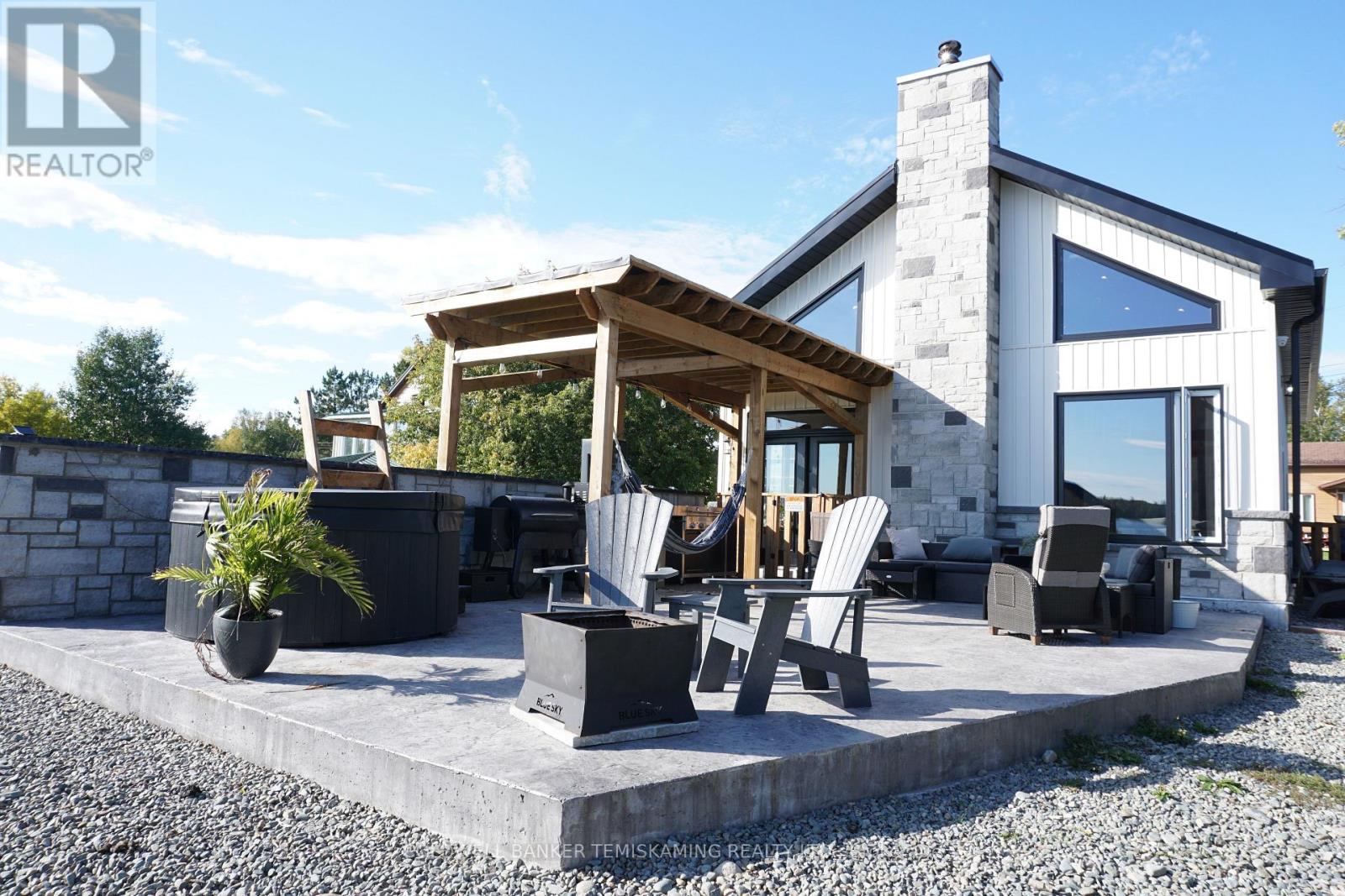 7 FIFTH AVENUE, Kirkland Lake (Larder Lake)