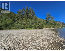 4504 Yellowhead Highway S, Little Fort, BC V0E2C0 Photo 9