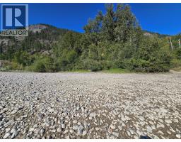 4504 Yellowhead Highway S, Little Fort, BC V0E2C0 Photo 6