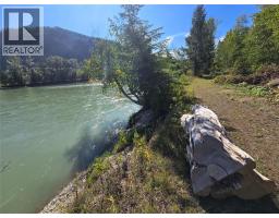 4504 Yellowhead Highway S, Little Fort, BC V0E2C0 Photo 17