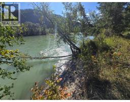 4504 Yellowhead Highway S, Little Fort, BC V0E2C0 Photo 16