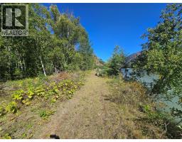 4504 Yellowhead Highway S, Little Fort, BC V0E2C0 Photo 15