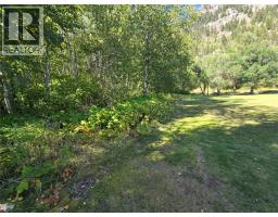 4504 Yellowhead Highway S, Little Fort, BC V0E2C0 Photo 21