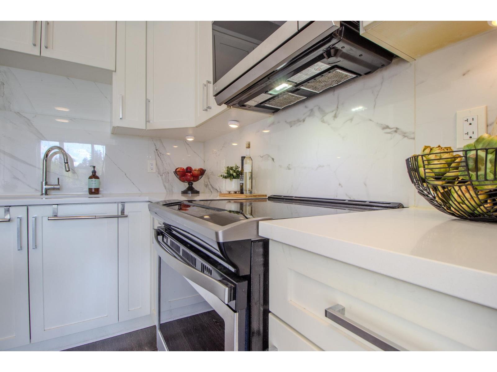 2 Bed, 1 Bath Apartment for Sale in Surrey – 309 9983 E BARNSTON DRIVE, Surrey – MLS# R3166132 - Image 9