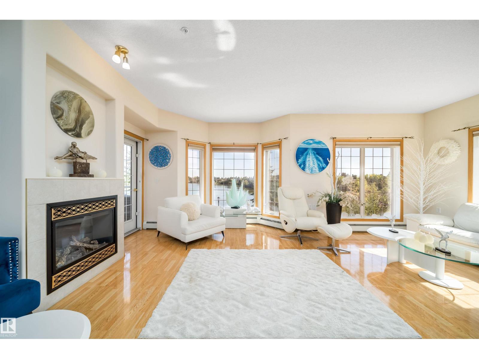 #208 11260 153 AV NW - 23
