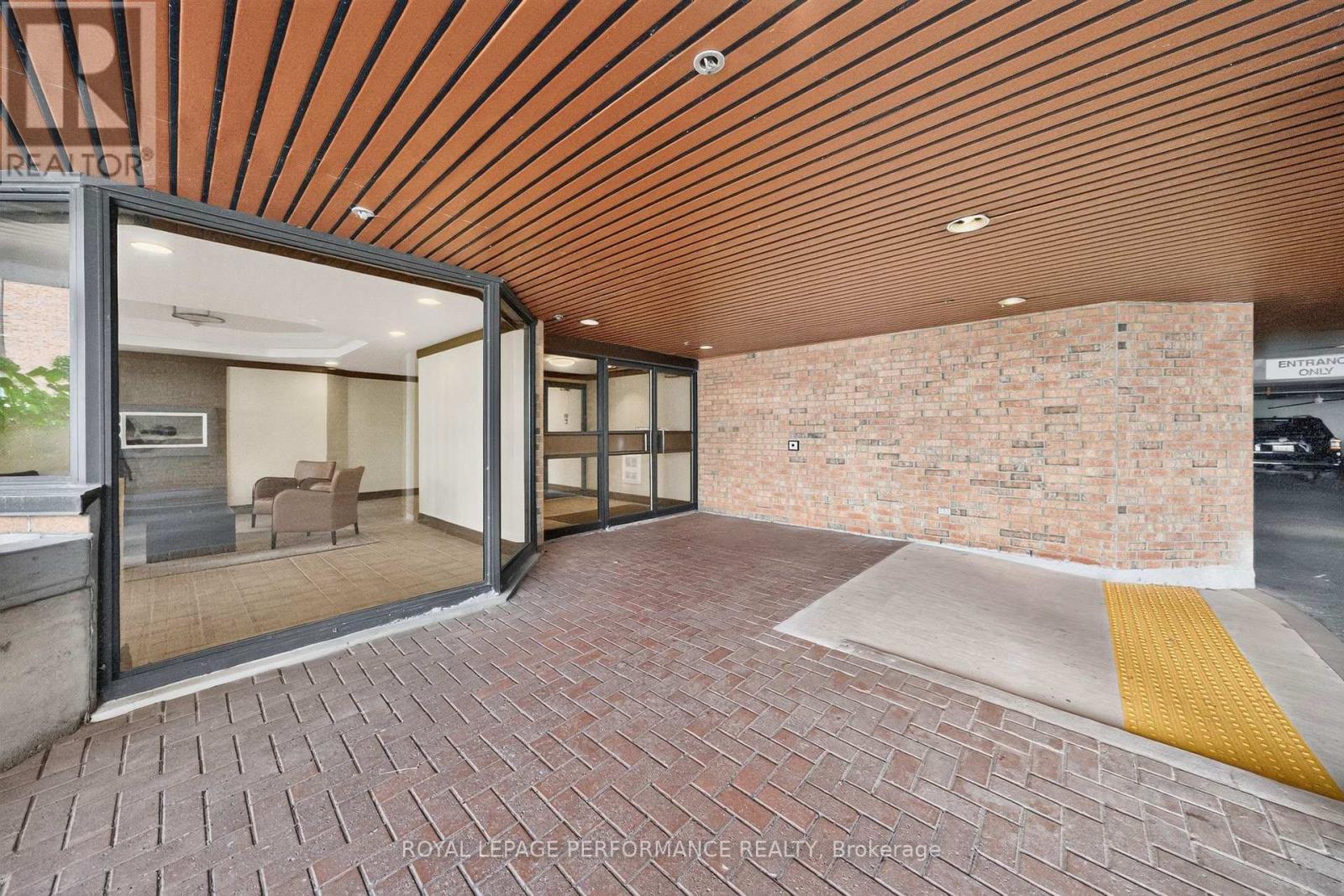 407 - 50 Burnside Avenue