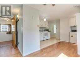 714 Fern Drive, Beaver Bank, NS B4E1L9 Photo 9