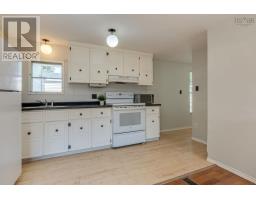 714 Fern Drive, Beaver Bank, NS B4E1L9 Photo 13