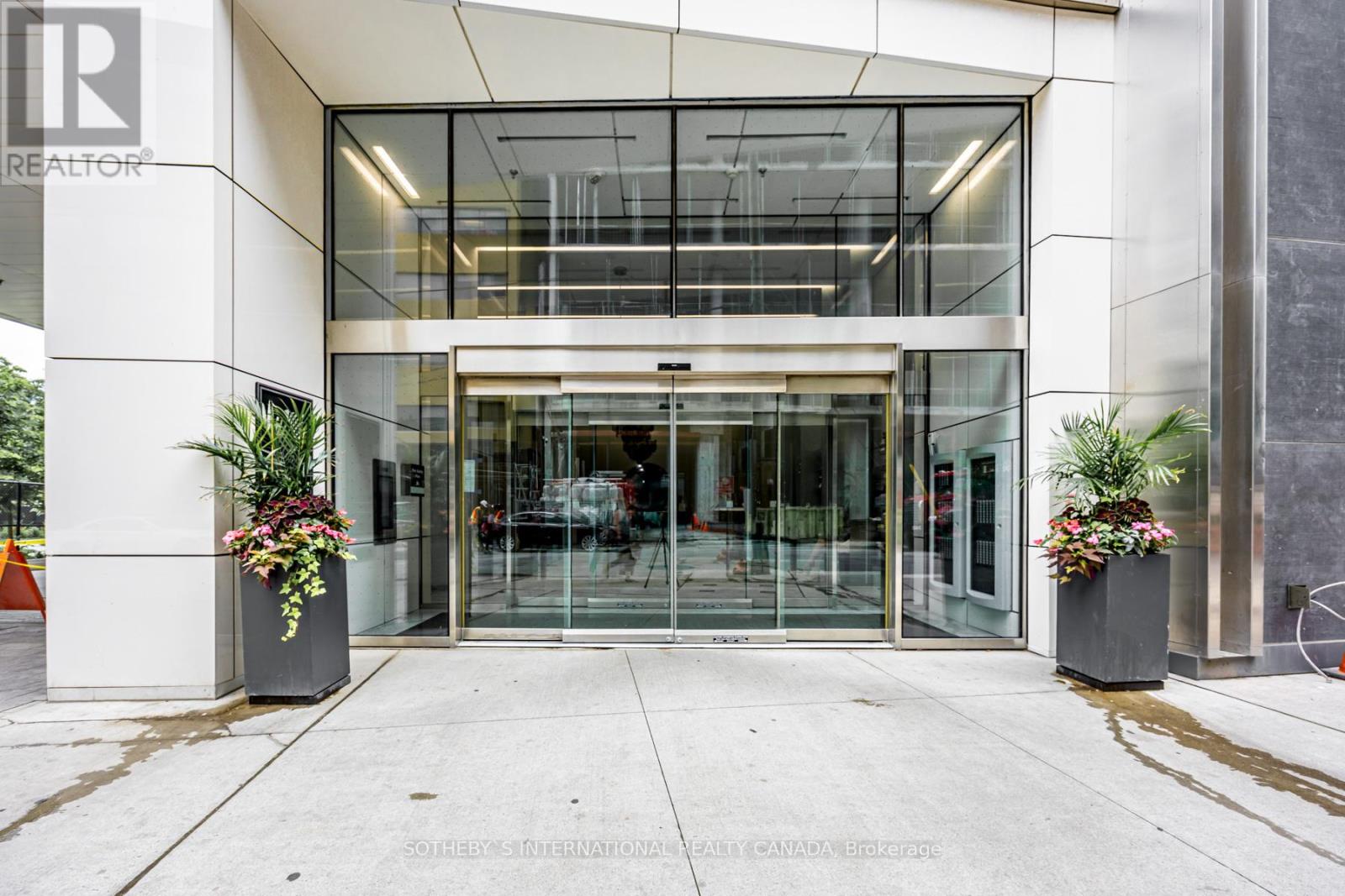 907 - 5 SOUDAN AVENUE, Toronto (Mount Pleasant West) — photo 2