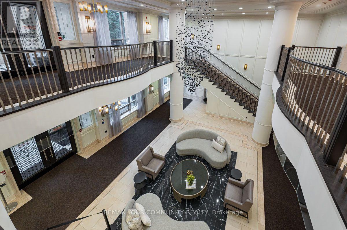 520 - 10101 YONGE STREET, Richmond Hill (Crosby) — photo 2