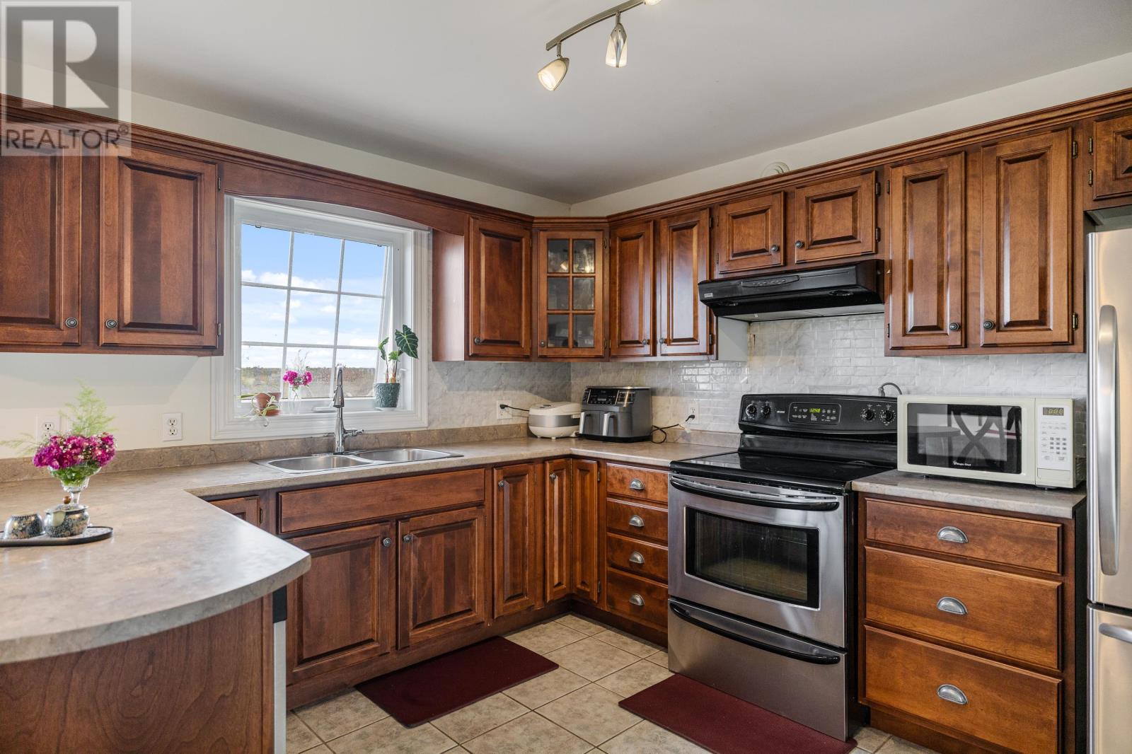16 Bramwell Street - 13